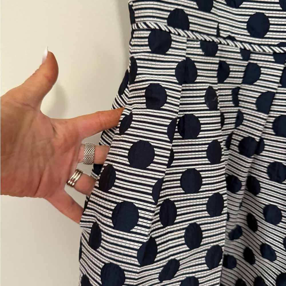 Tahari by Arthur Levine Navy Polka Dot Sleeveless a-line Dress in size 4 - Picture 4 of 13
